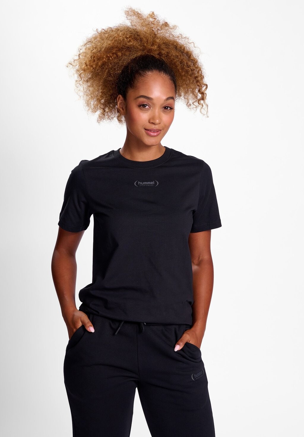 

Футболка базовая PAOLA REGULAR Hummel, цвет black