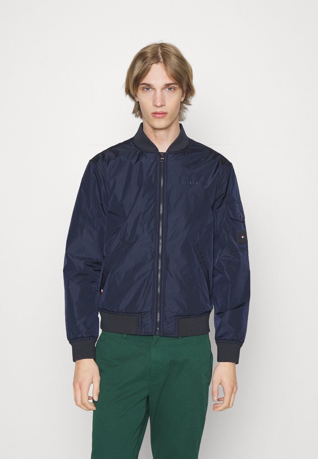 

Куртка-бомбер RWB VARSITY Tommy Hilfiger, небо пустыни