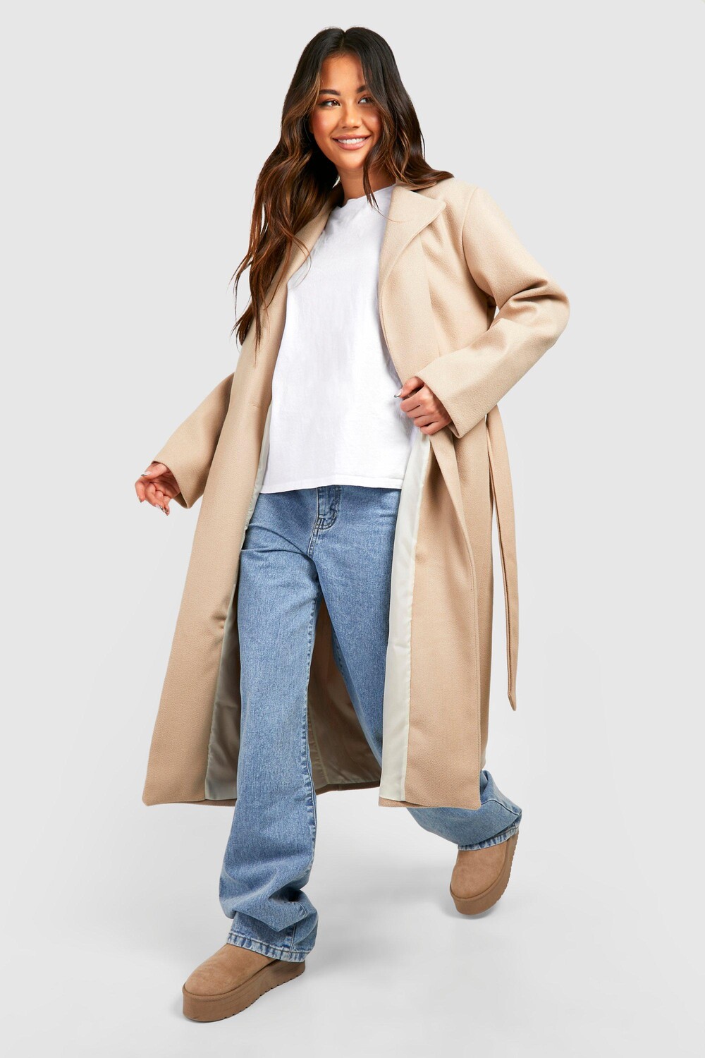 

Шерстяное пальто с подплечниками и поясом boohoo, бежевый