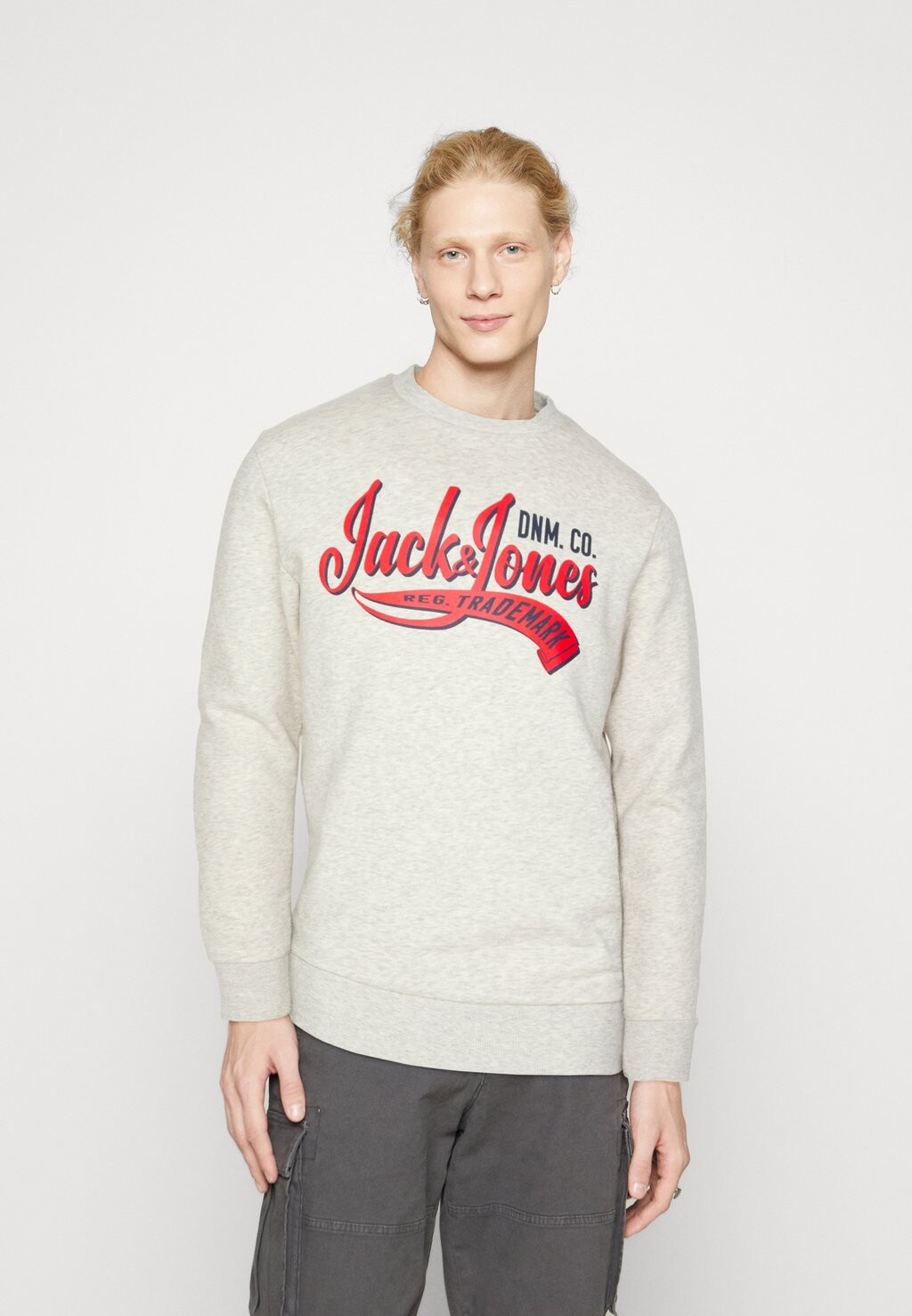 

Толстовка JJELOGO CREW NECK Jack & Jones, белый меланж