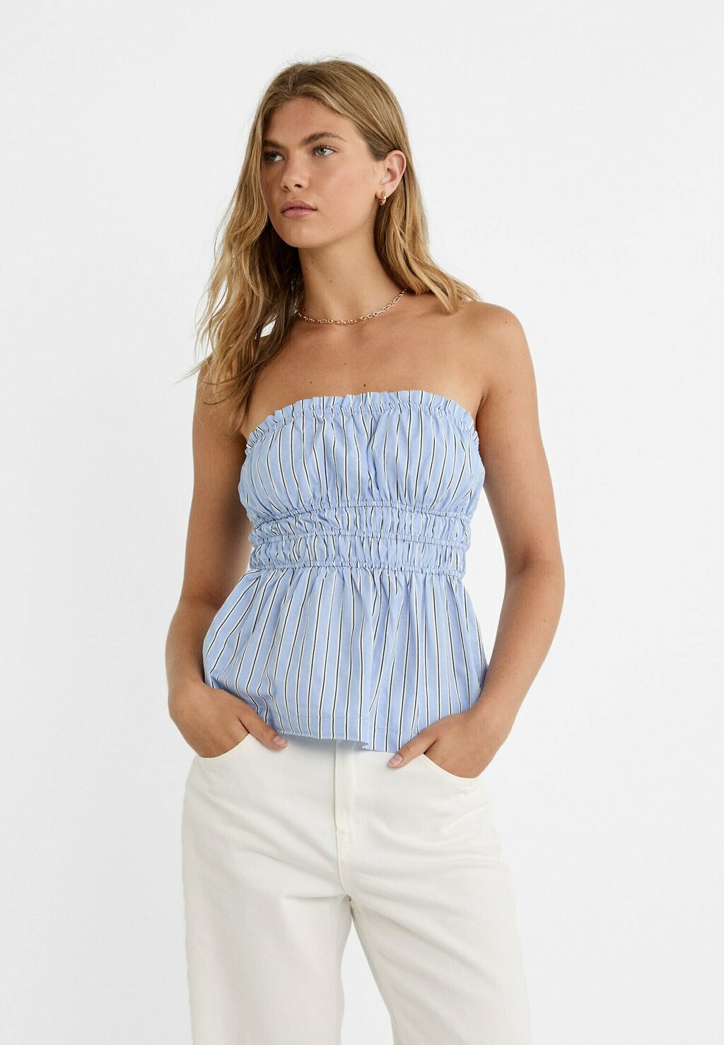 

Топ GATHERED STRAPLESS Stradivarius, синий