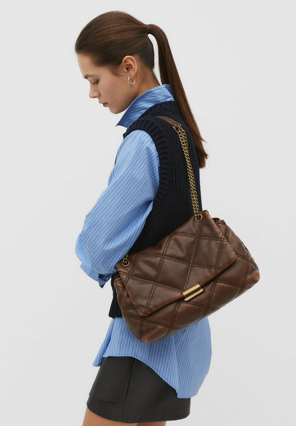 

Сумка через плечо Distressed-Effect Quilted Stradivarius, коричневый