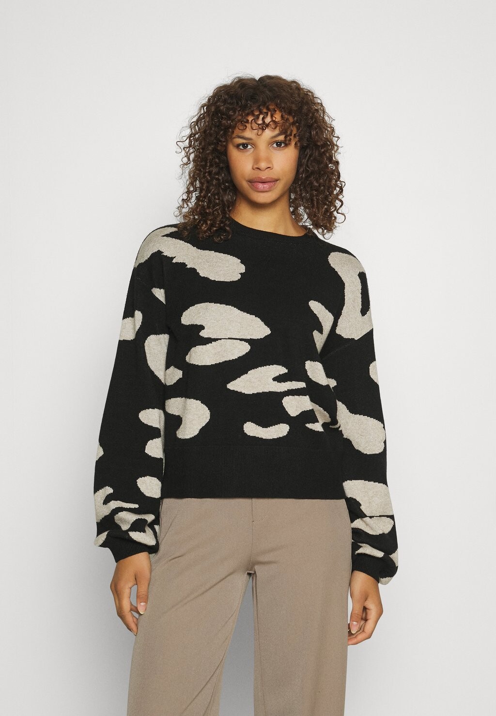 

Свитшот VILA Tall VIRIL BALLONSLEEV O-NECK, черный