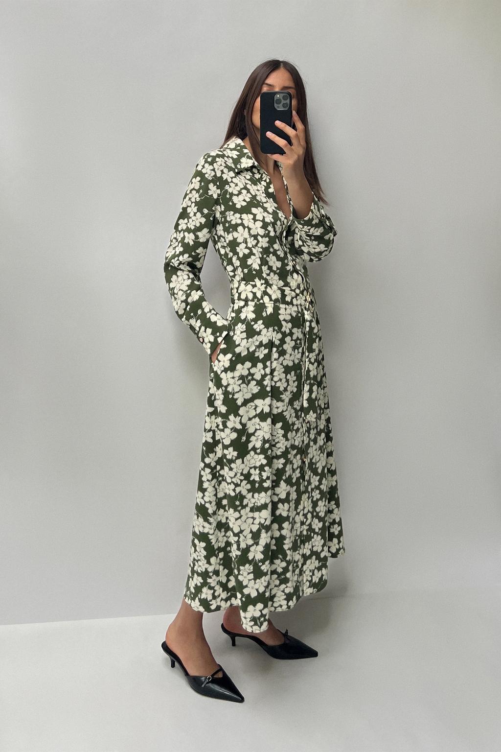 Платье-рубашка с цветочным принтом ZARA, зеленый/бежевый