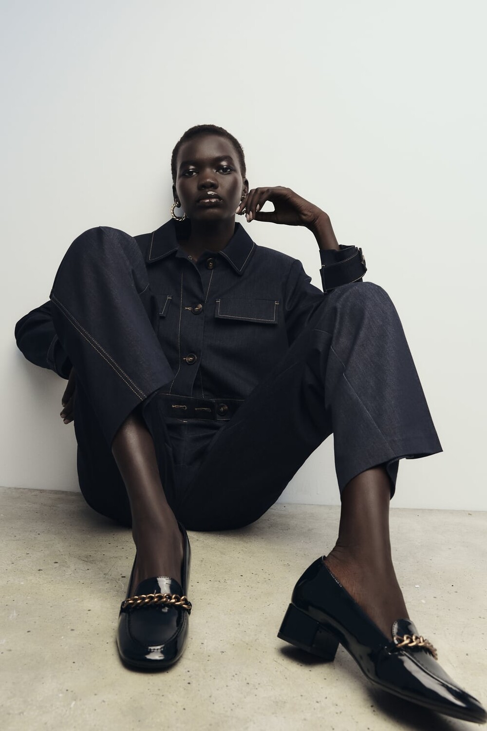 

Лоферы Zara Mid-heel With Chain, черный