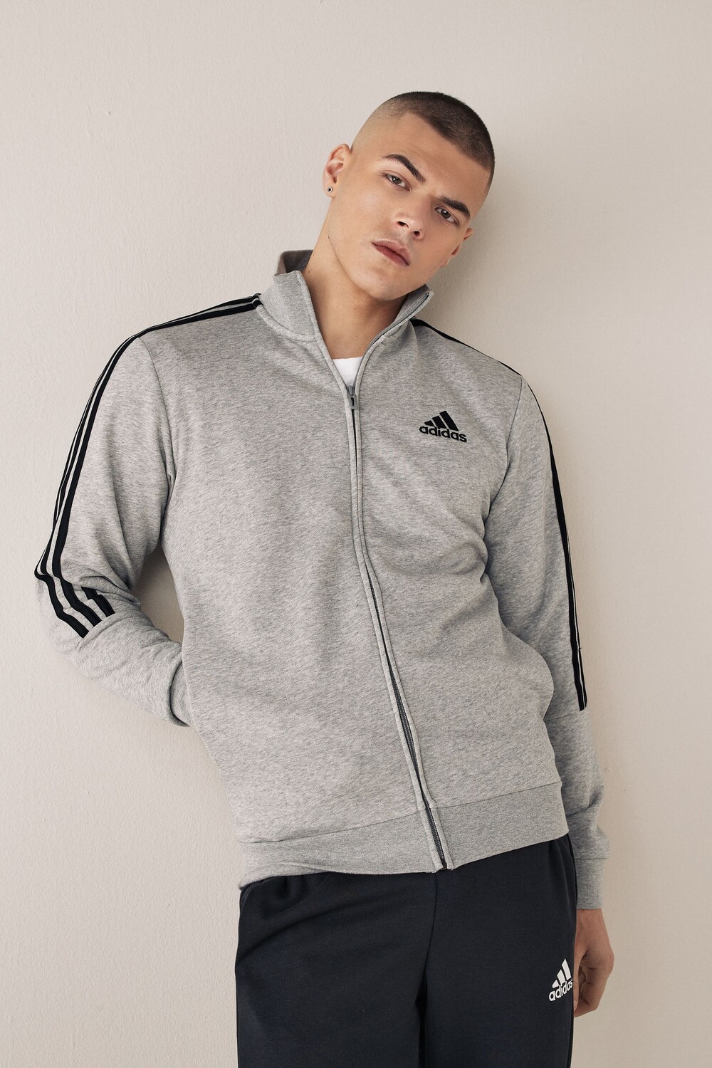 

Спортивная одежда AEROREADY Essentials с 3 полосками adidas, серый