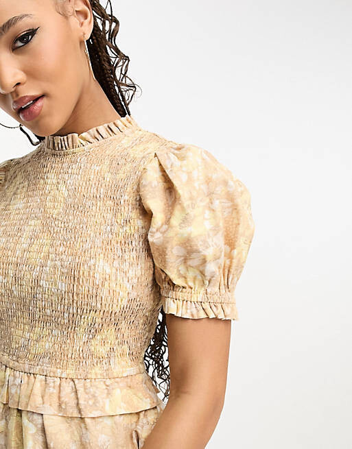 

Комбинезон с присборенным воротником и цветочным принтом Miss Selfridge
