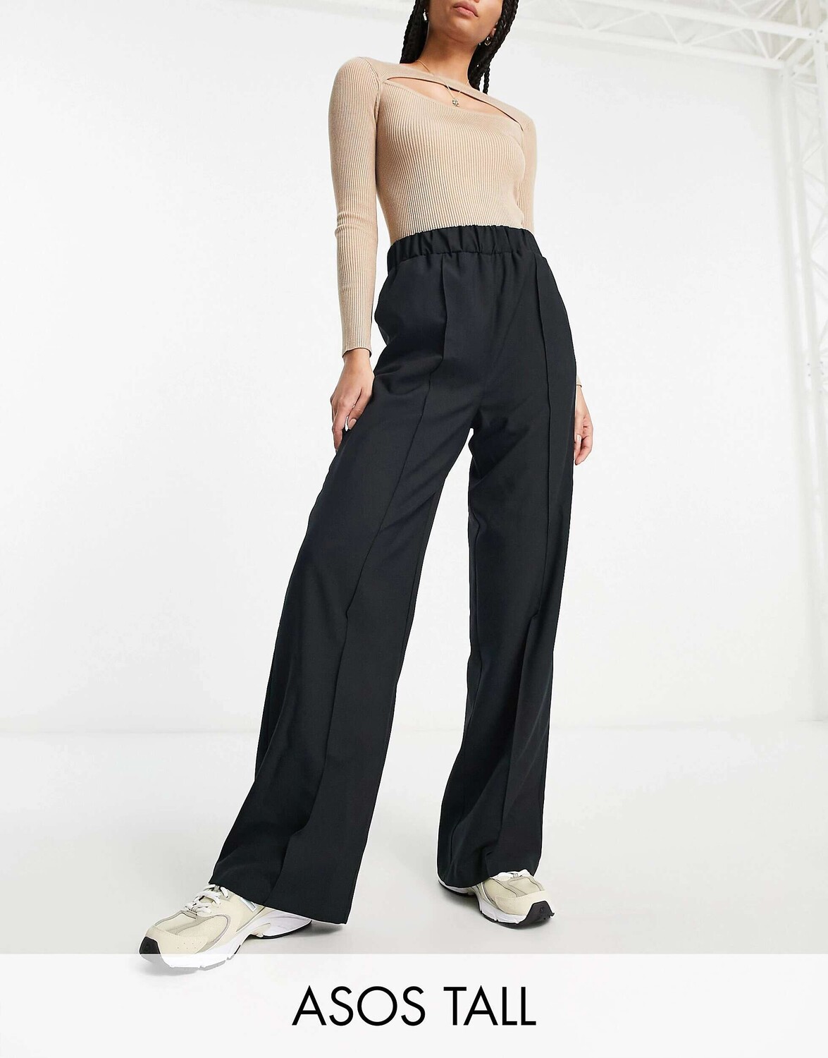 

Черные брюки строгого кроя с эластичной резинкой на талии ASOS Tall, Черный