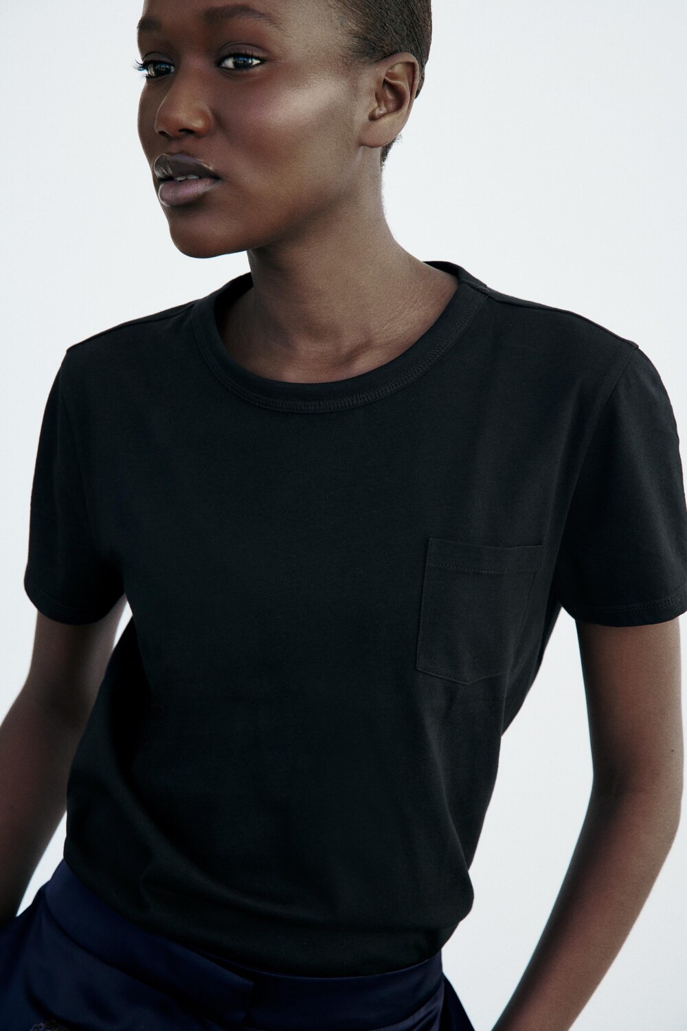 

Футболка из 100% хлопка ZARA, черный