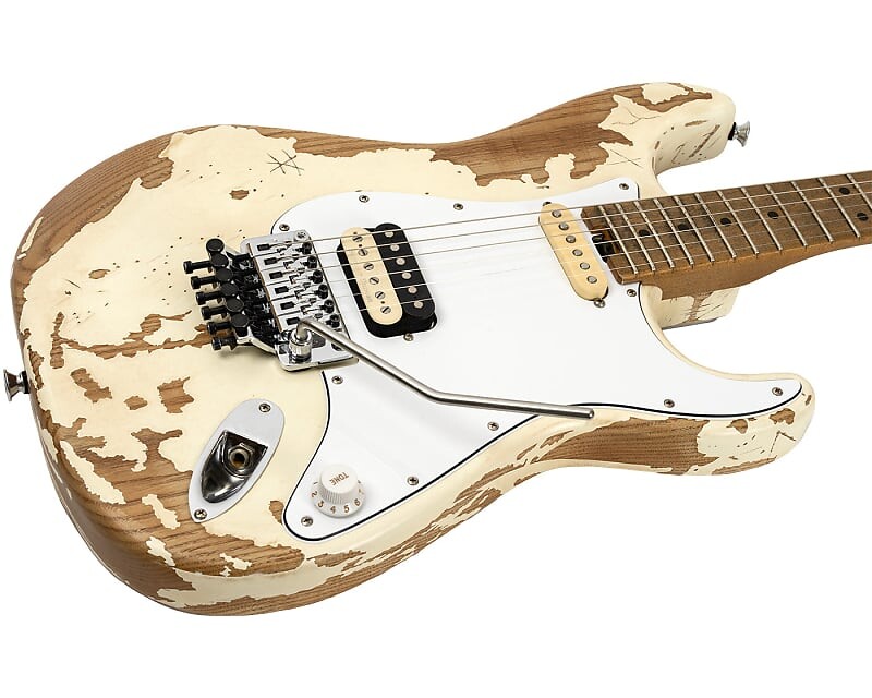 

Электрогитара Charvel Henrik Danhage LE Signature Pro-Mod So-Cal Style 1 HS FR M Heavy Relic White
