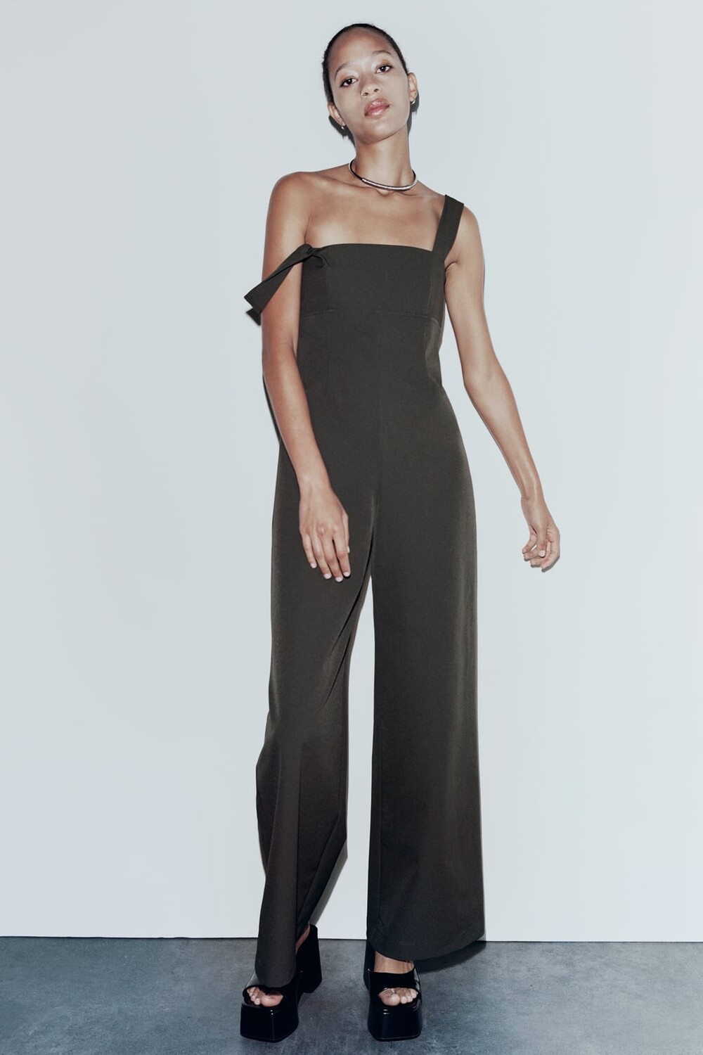 

Технический комбинезон ZARA, хаки