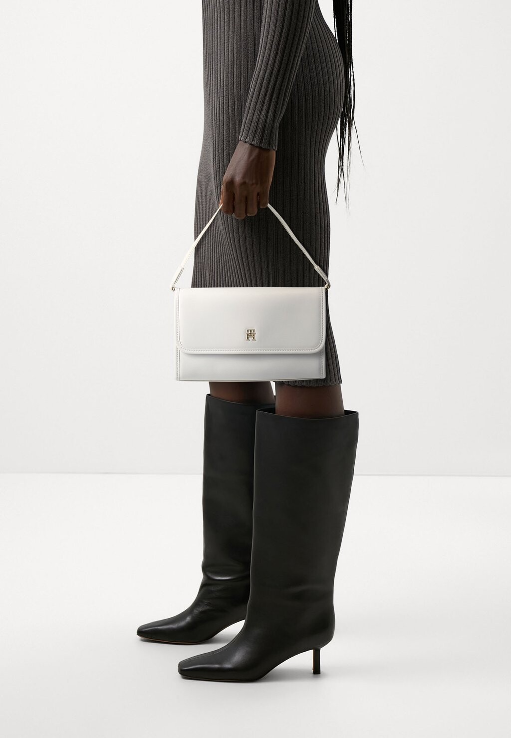 

Сумка MONOTYPE SHOULDER Tommy Hilfiger, цвет ecru