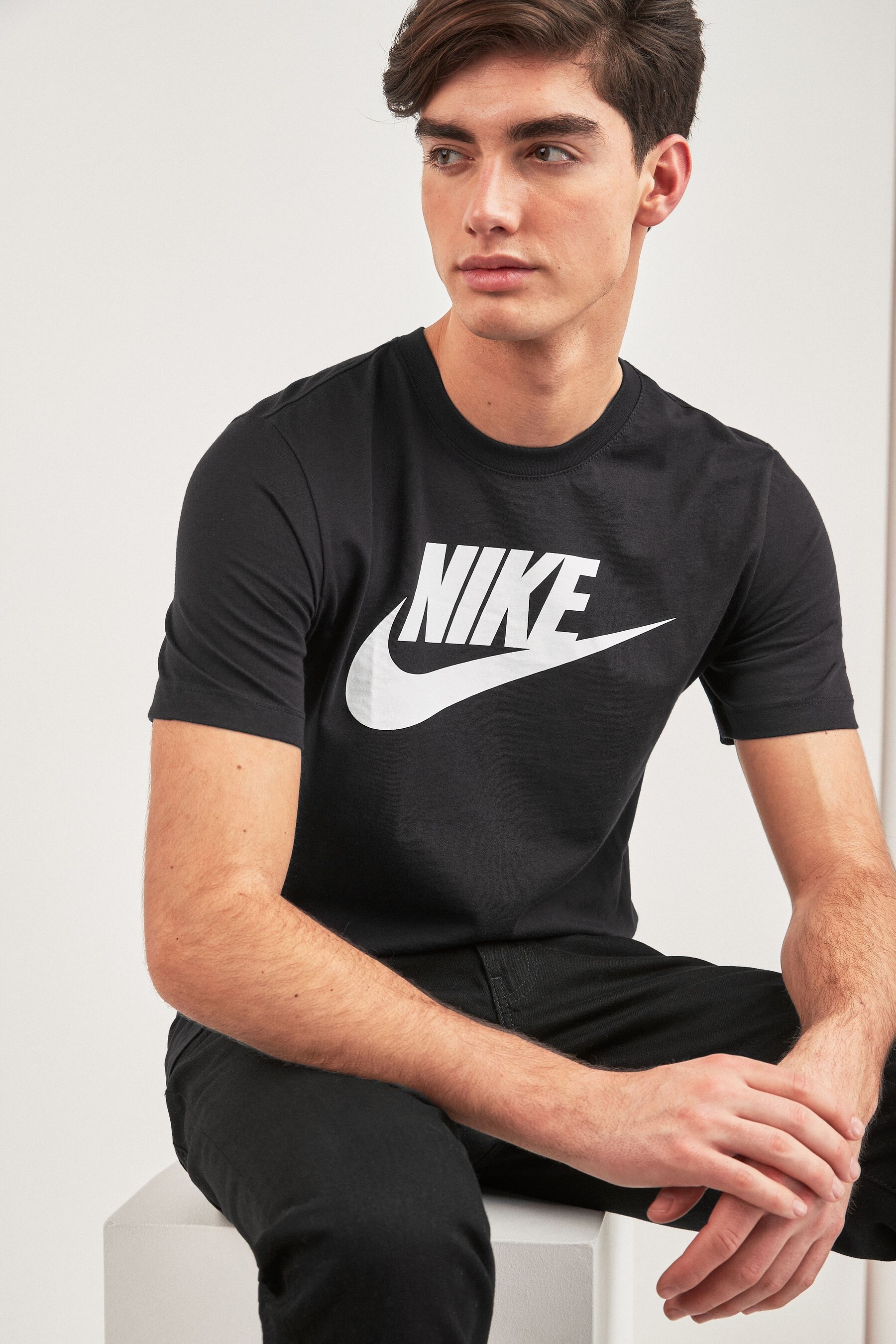 цена Футболка Icon Futura с короткими рукавами Nike, черный
