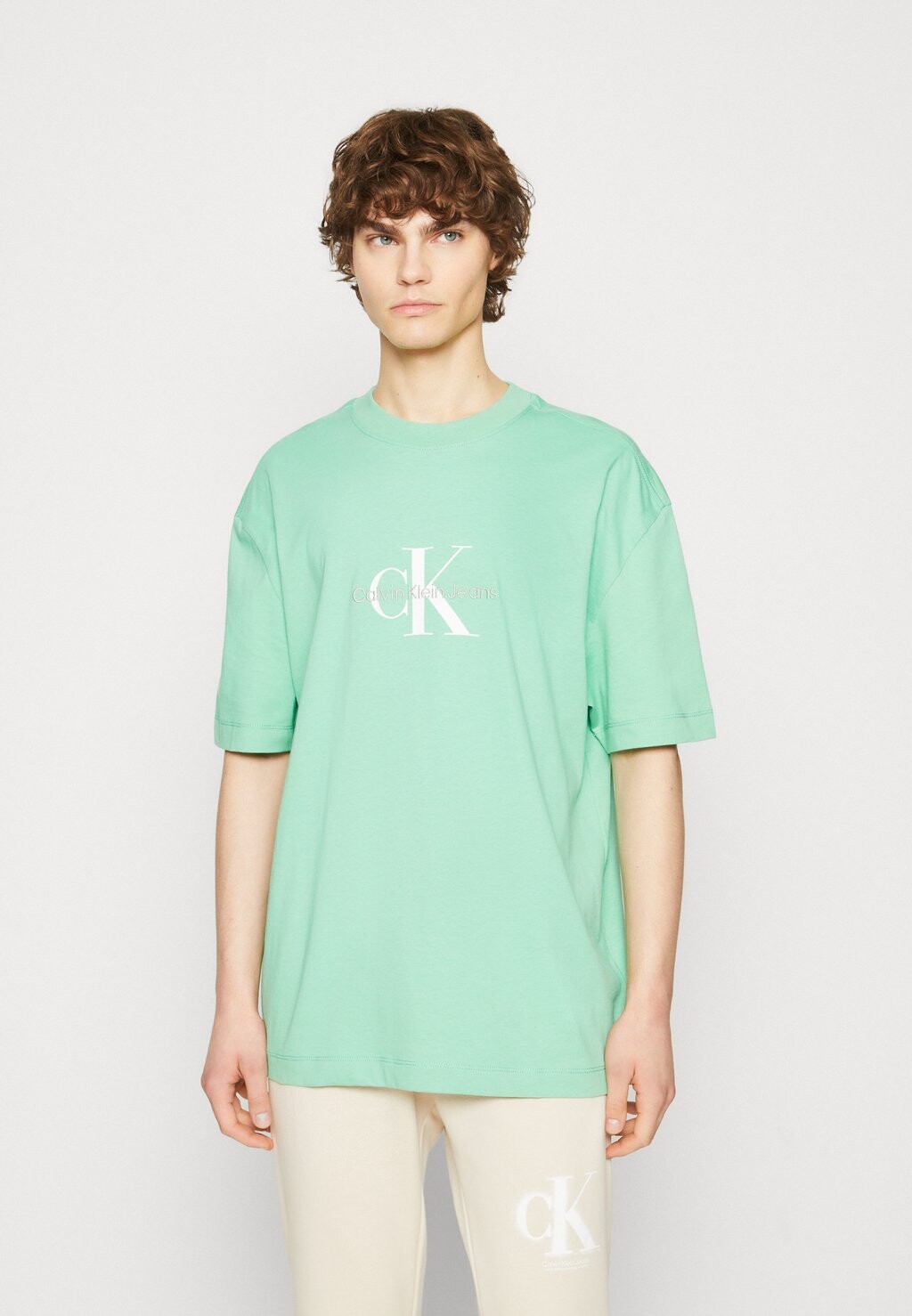 

Футболка с принтом Calvin Klein Jeans