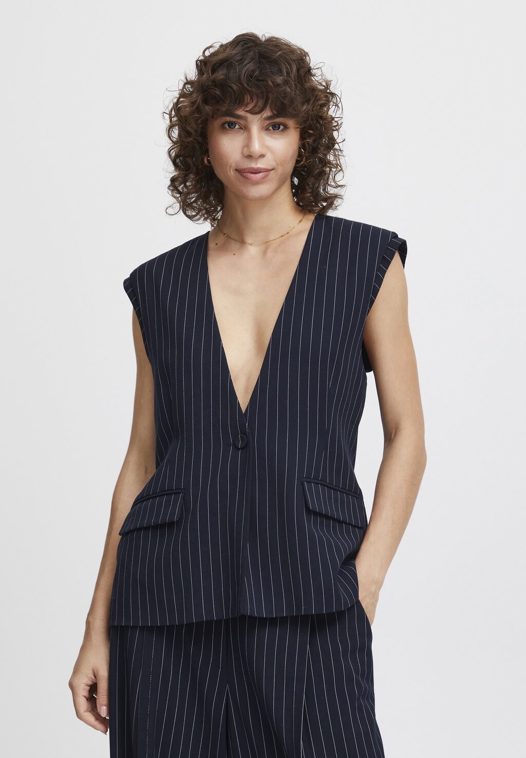 

Жилет IRFARAH WA Atelier Rêve, синий