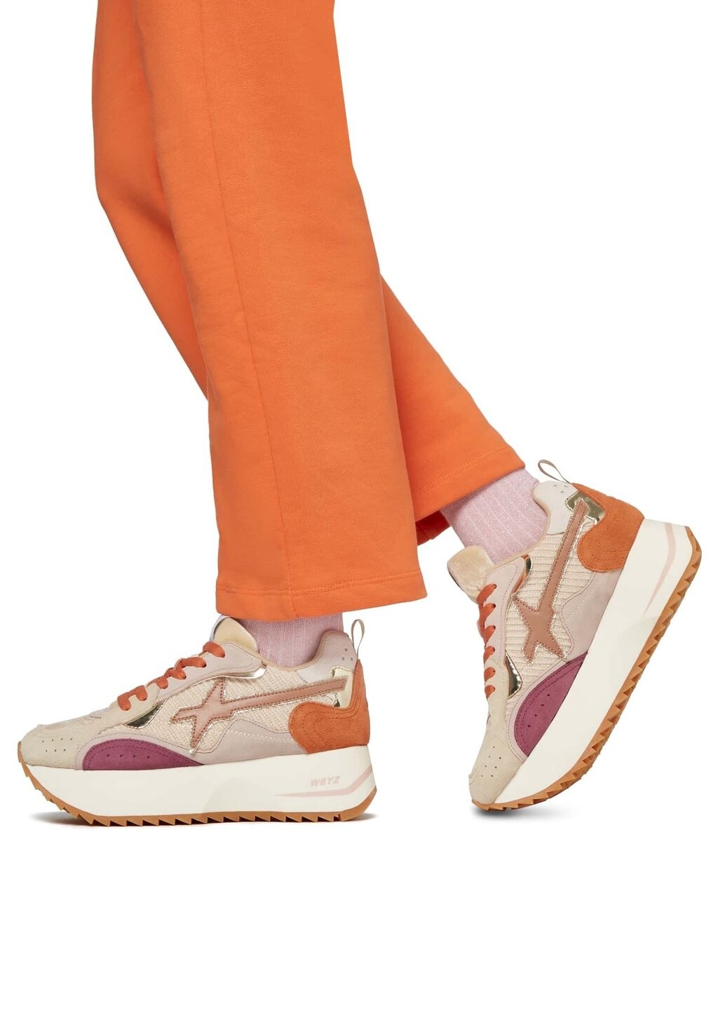 

Низкие кроссовки Anny W. W6YZ, цвет rosa