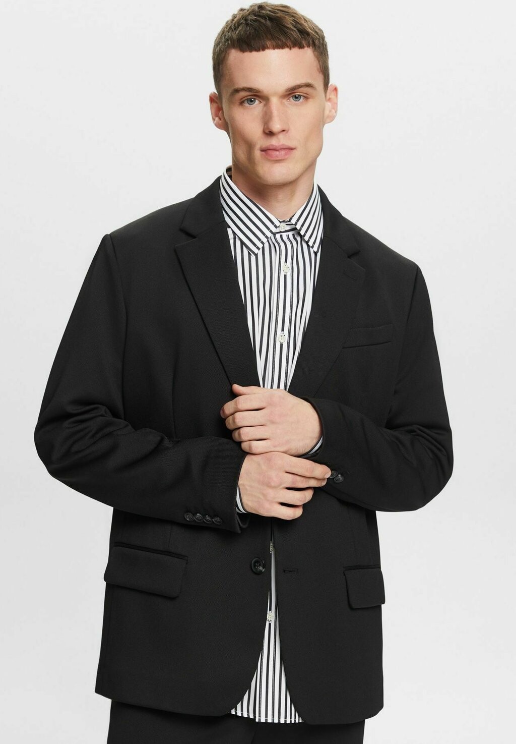 

Блейзер EINREIHIGER IM UNISEX-DESIGN Esprit, черный