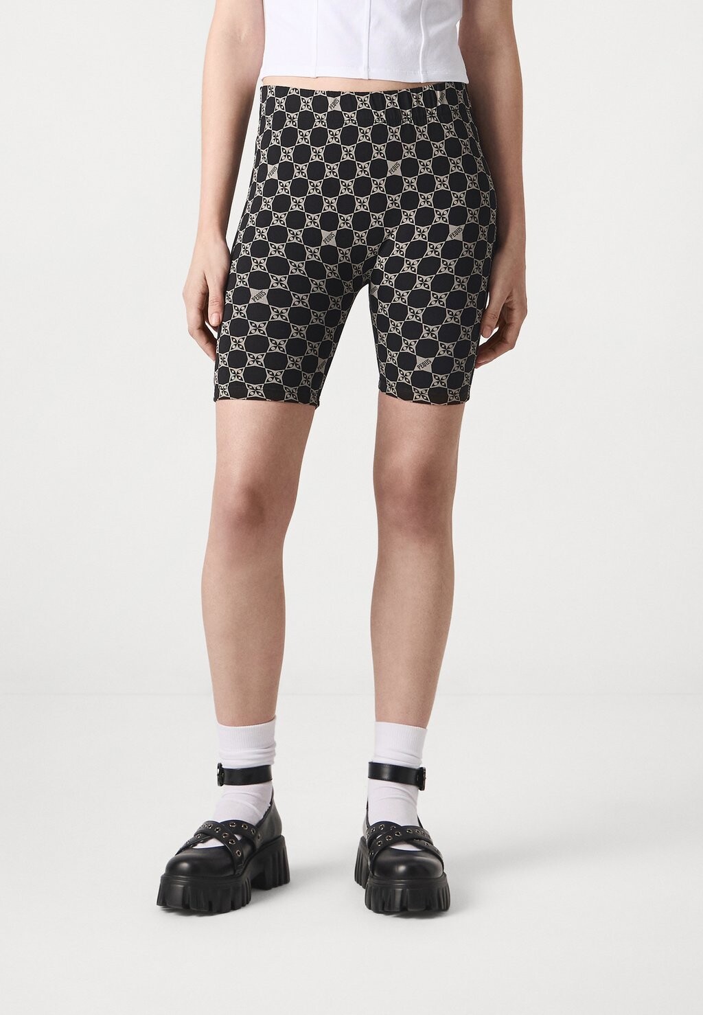 

Брюки Aether Monogram Parachute Pants PEQUS, черные