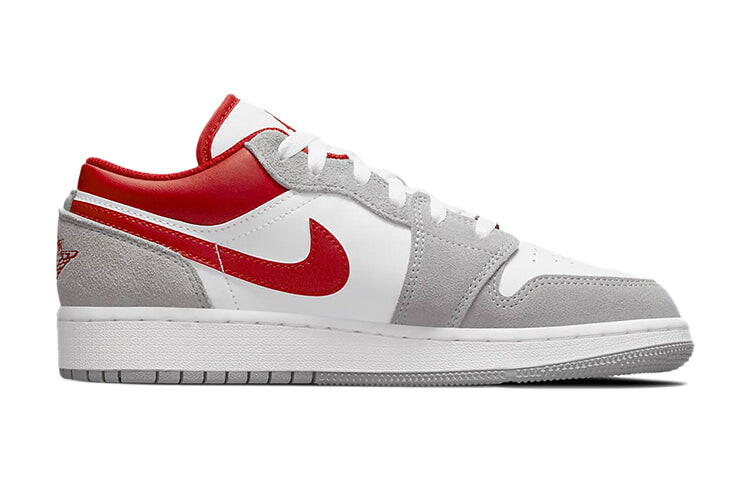 

Кроссовки Женские Jordan Air баскетбольные 1 Vintage Smoke Red-White