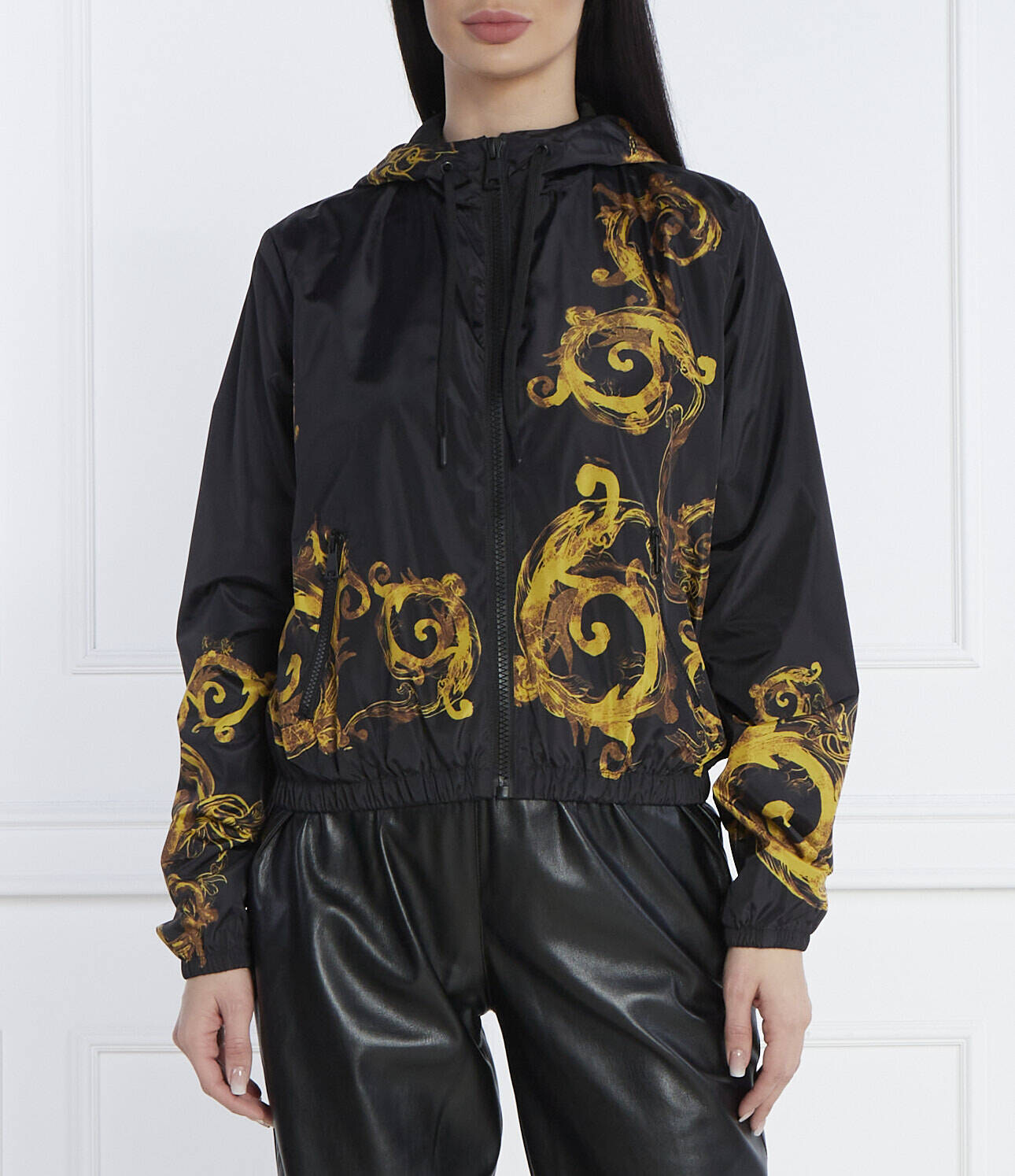 

Куртка Versace Jeans Couture Regular Fit, черный