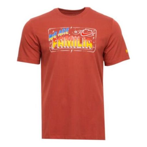 Футболка Nike Sportswear Somos Familia Short-Sleeve T-Shirt 'Redstone', цвет redstone мягкая игрушка redstone golem из игры майнкрафт 24 см