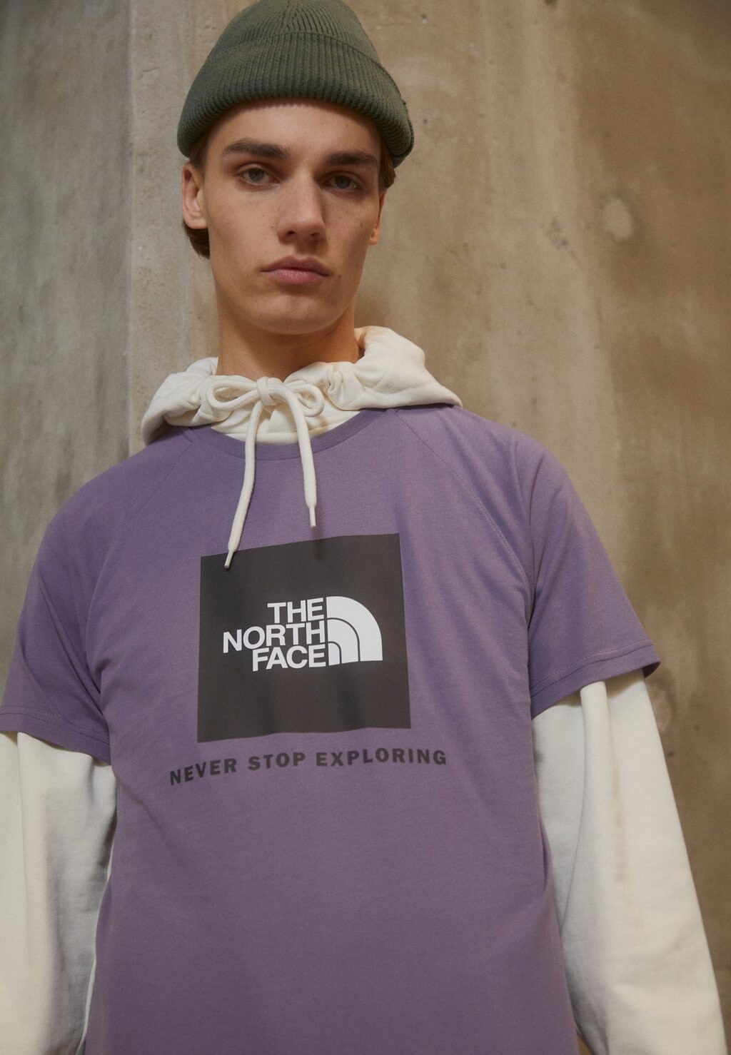 

Футболка с принтом ФУТБОЛКА РЕГЛАН The North Face, лунный сланец