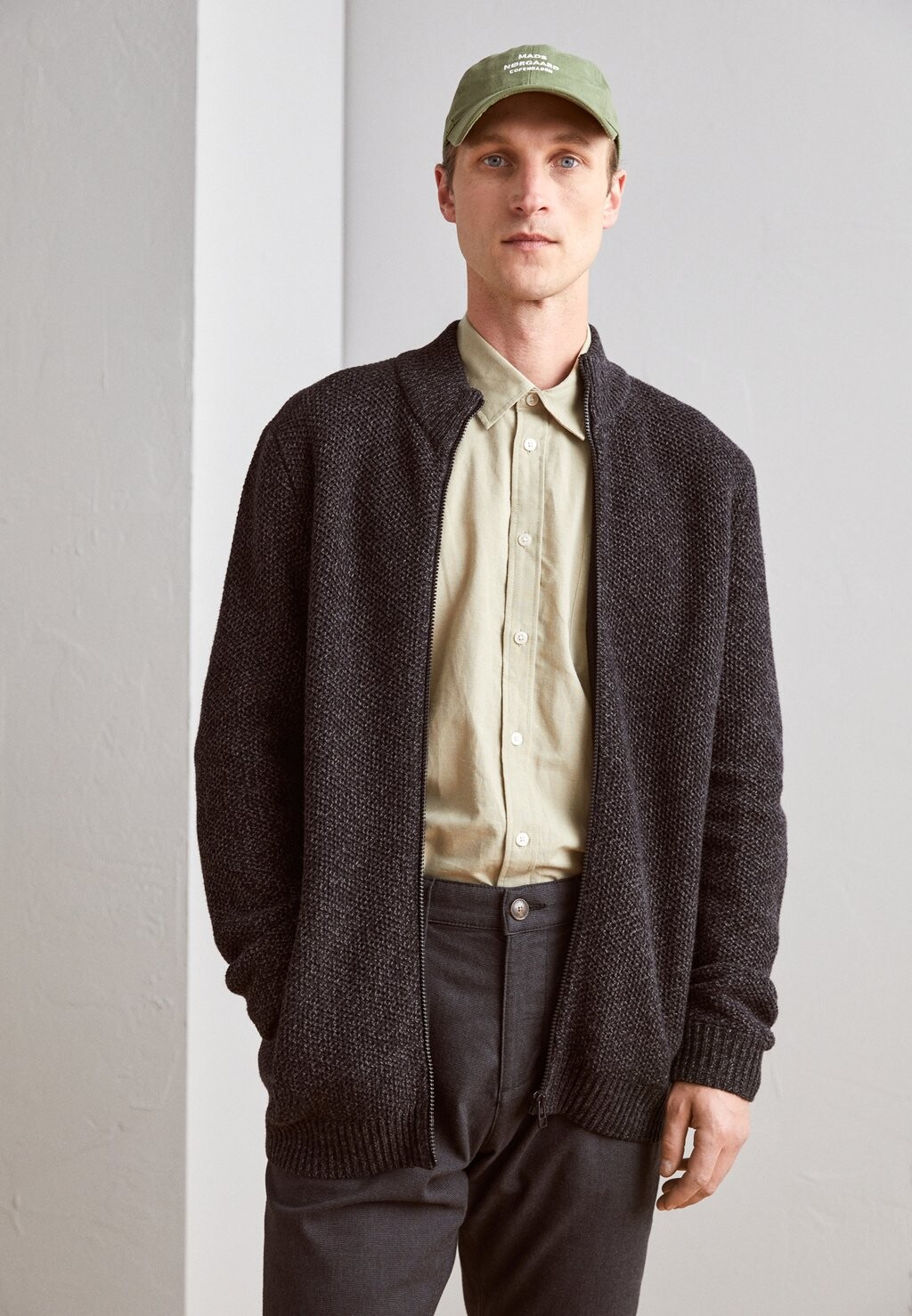 

Кардиган Esprit, цвет anthracite