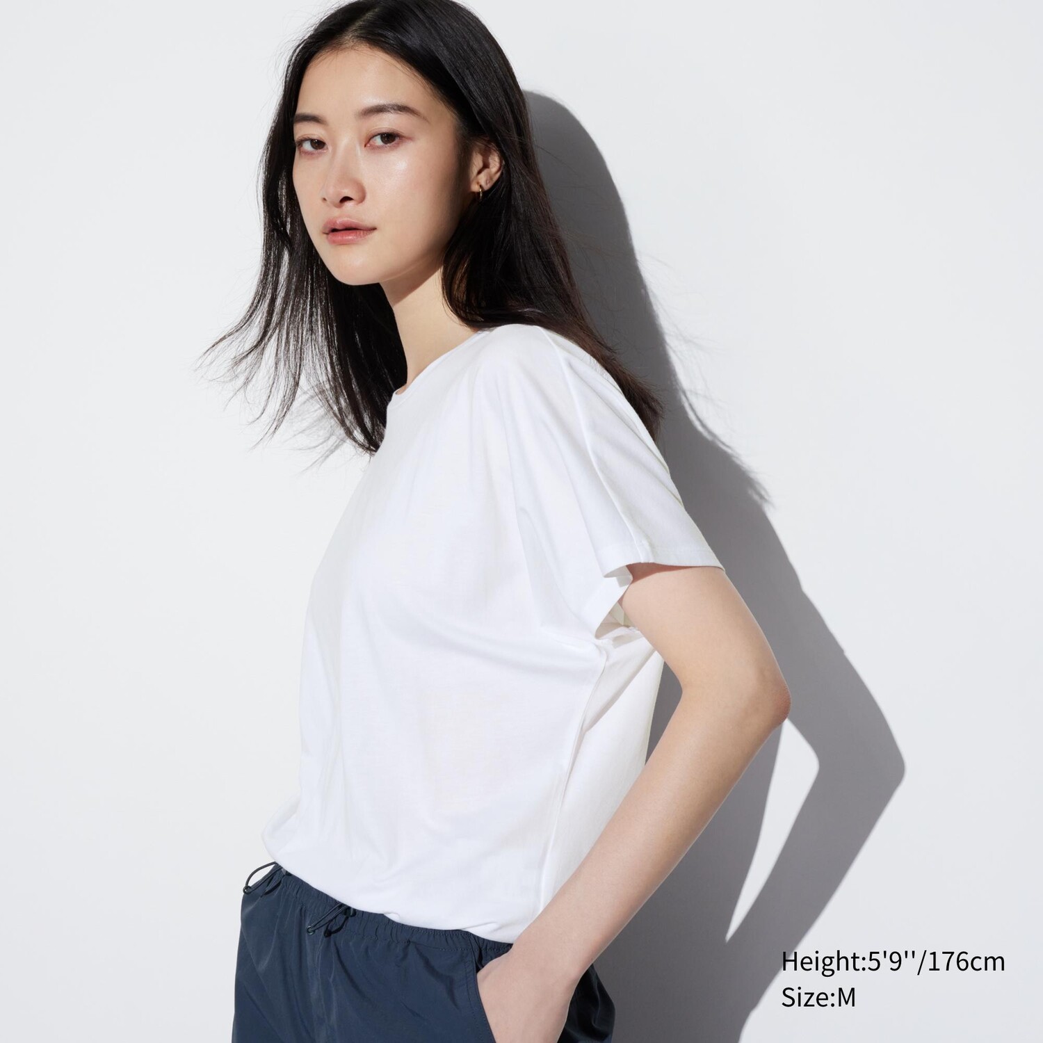 

Футболка Uniqlo AIRism с драпировкой, белый