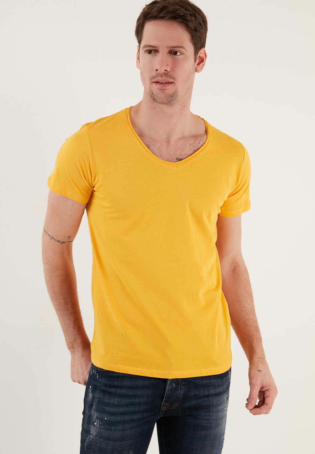 Базовая футболка Slim Fit Buratti, цвет yellow базовая футболка slim fit buratti цвет light khaki