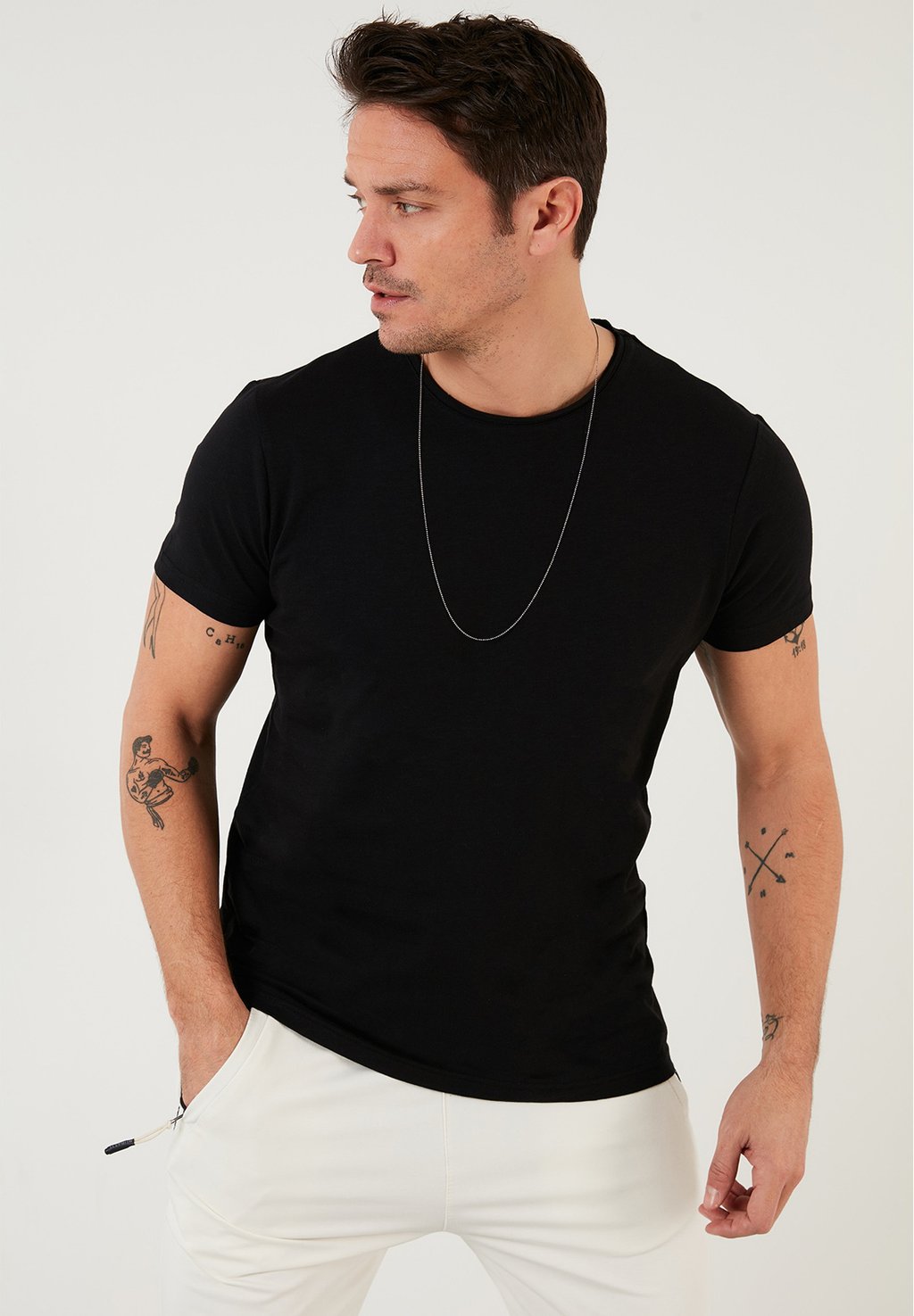 Базовая футболка Slim Fit Buratti, черный базовая футболка slim fit buratti цвет light khaki