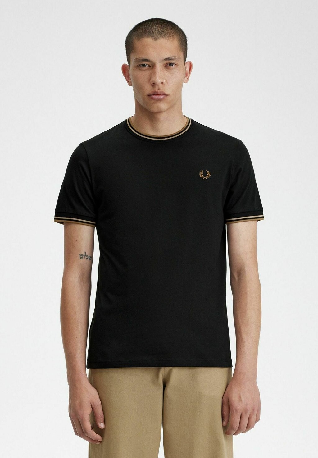 

Базовая футболка Fred Perry, черный