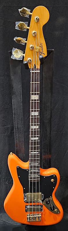 цена Басс гитара Fender Mike Kerr Jaguar Signature Bass Guitar - Tiger's Blood Orange 2023