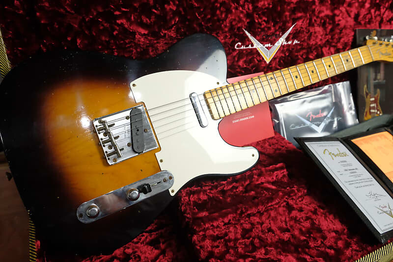 

Электрогитара Fender Custom Shop 1955 Telecaster 2022 Wide Fade Sunburst