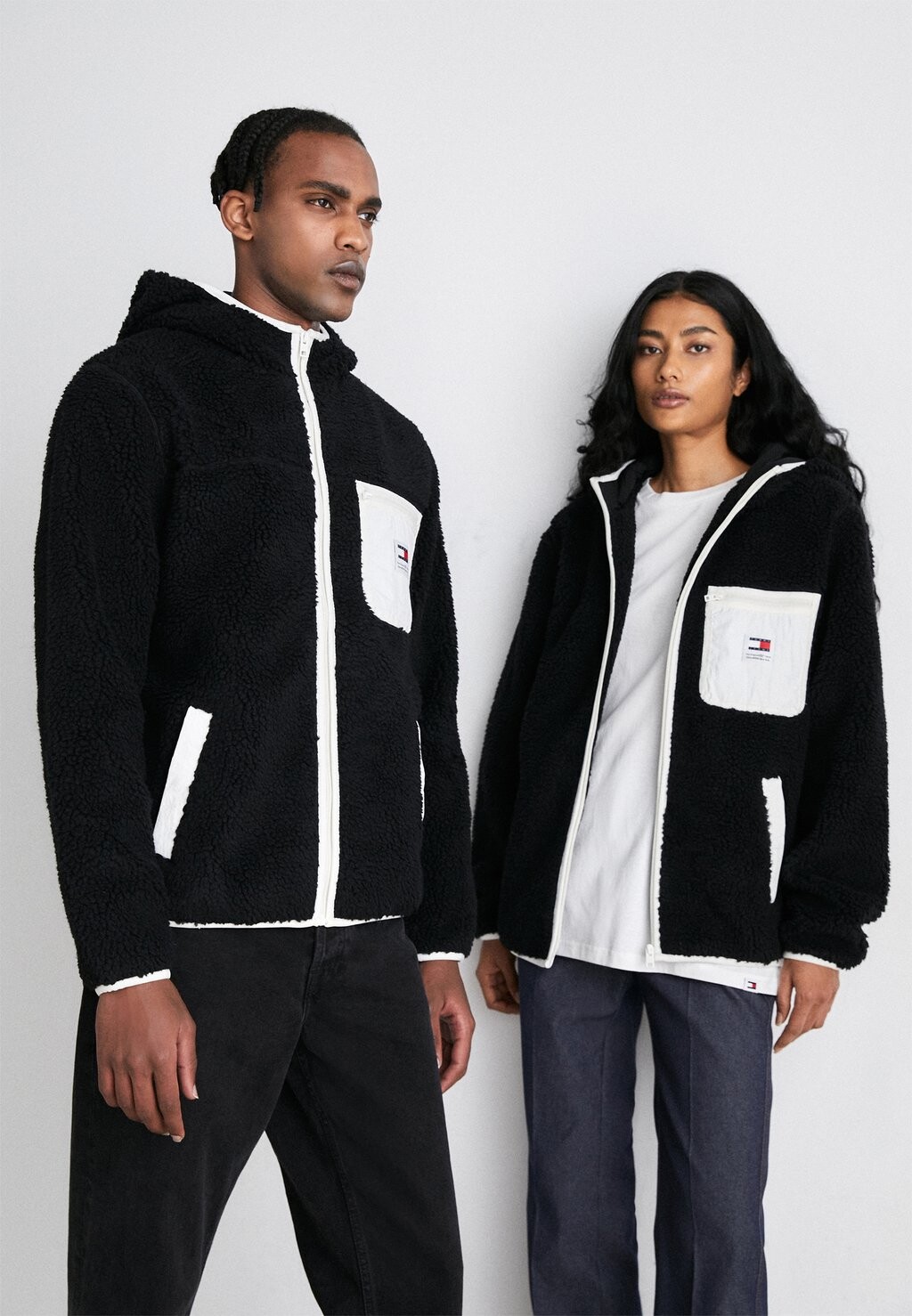 

Зимняя куртка УНИСЕКС НА МОЛНИИ Tommy Jeans, черный