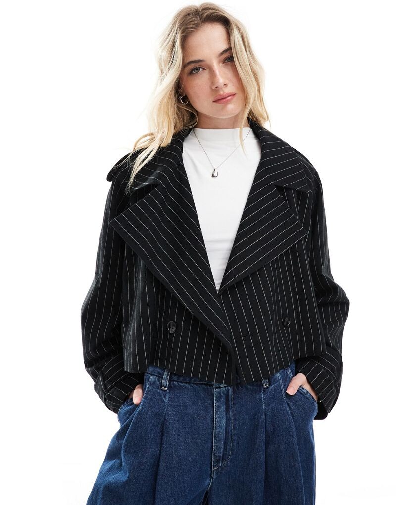 

Черный укороченный тренч в тонкую полоску ASOS DESIGN