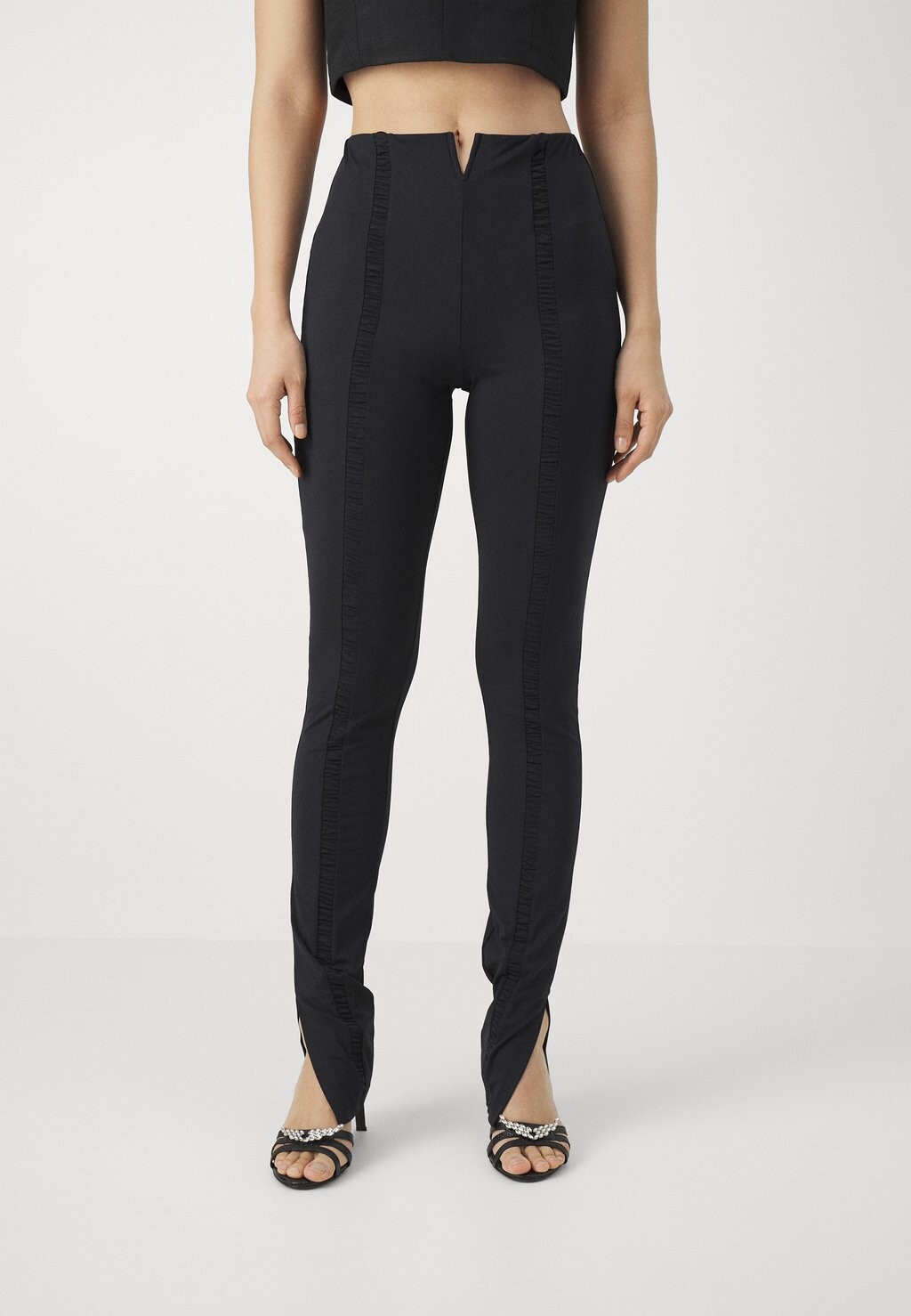 

Брюки PANTALONI TROUSERS Patrizia Pepe, черный