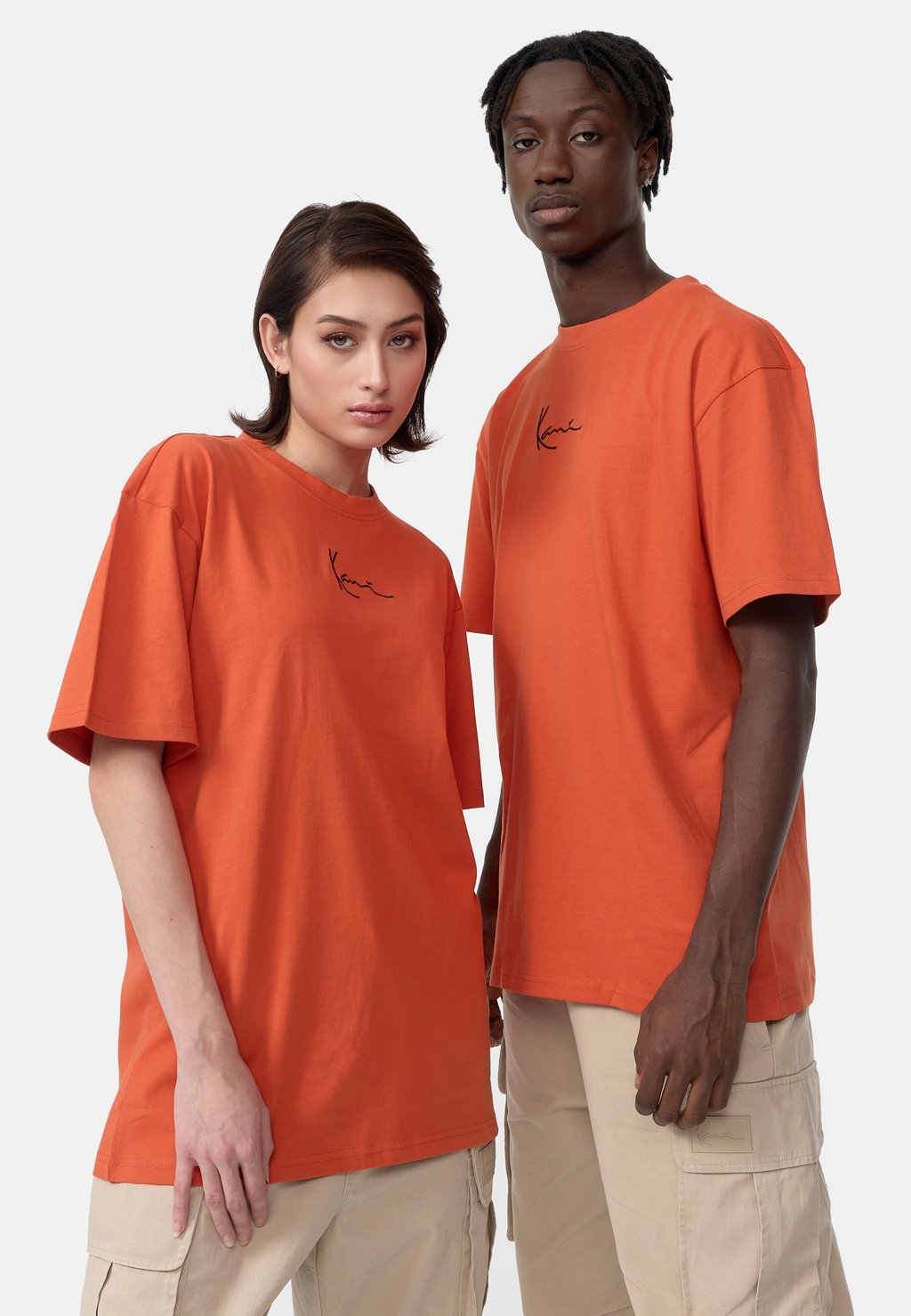цена Базовая футболка SMALL SIGNATURE ESSENTIAL TEE Karl Kani, оранжевая