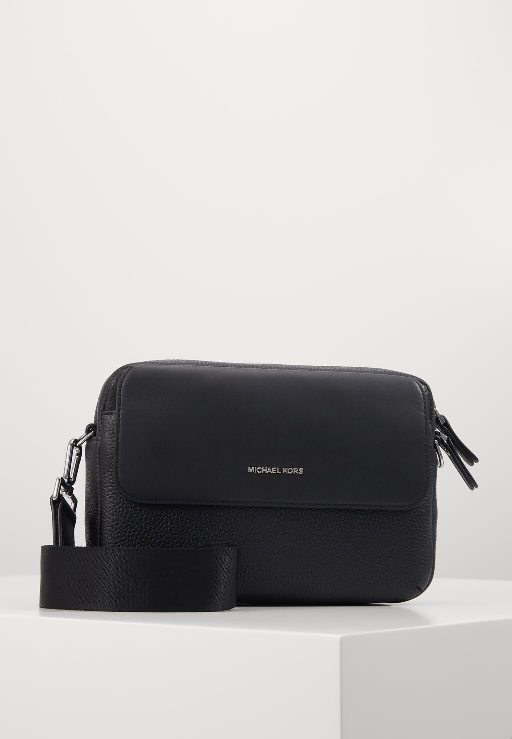 

Сумка через плечо Michael Kors, черный