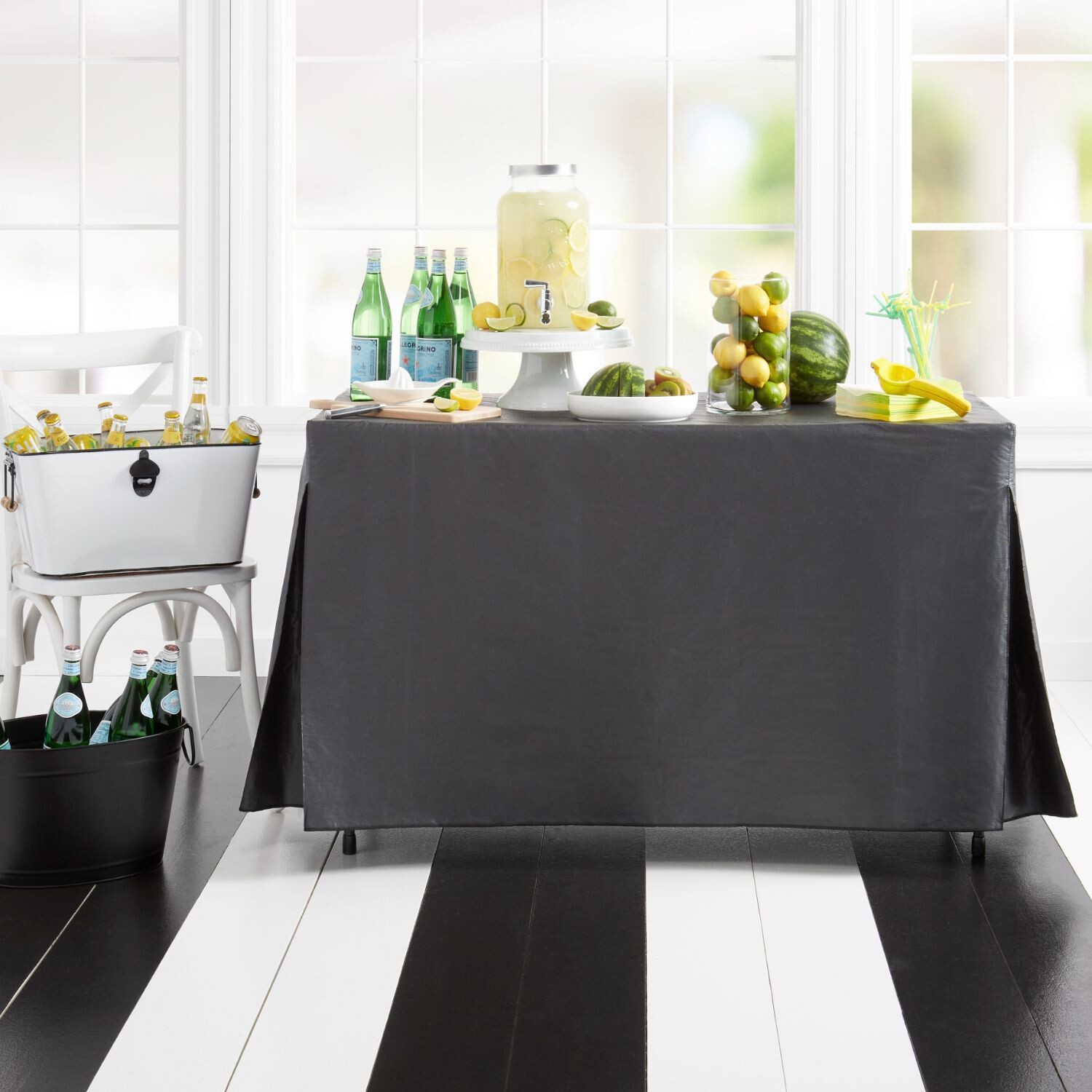 

Обтянутый чехол для стола Town & Country Living Tablevogue, белый