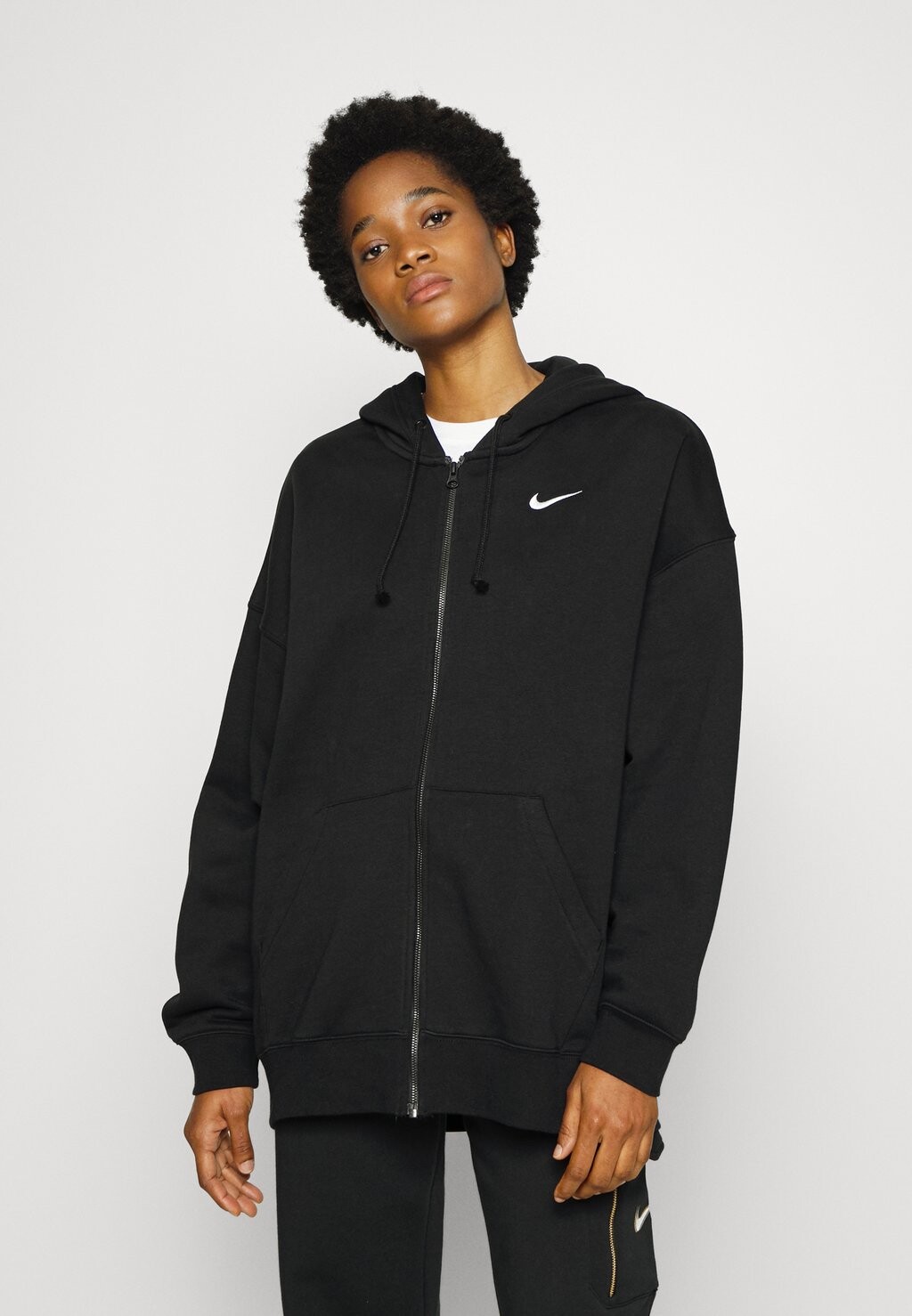 

Толстовка на молнии Nike