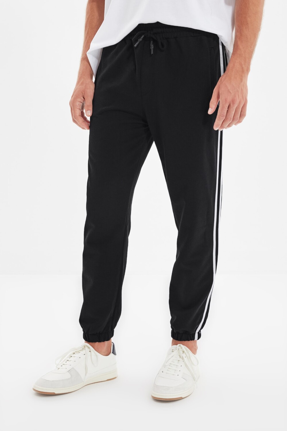 

Спортивный костюм TRENDYOL MAN, черный