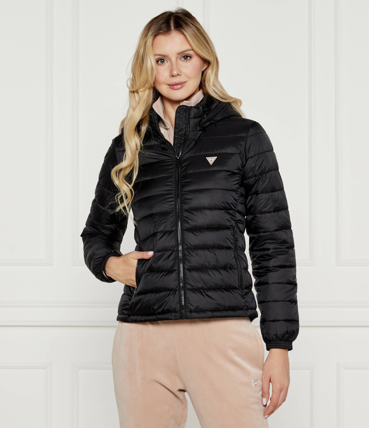 

Куртка Guess Jeans Regular Fit, черный