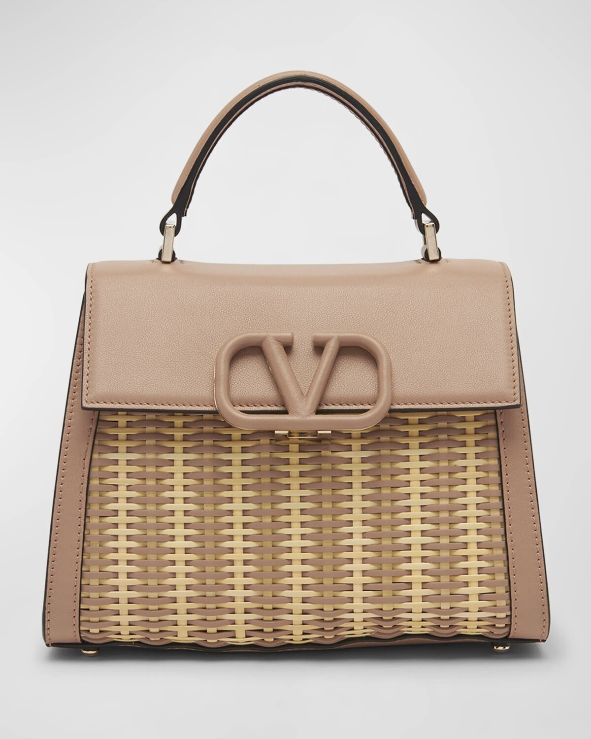 

Маленькая соломенная сумка VSLING с верхней ручкой Valentino Garavani, цвет Naturale Rose Cannelle