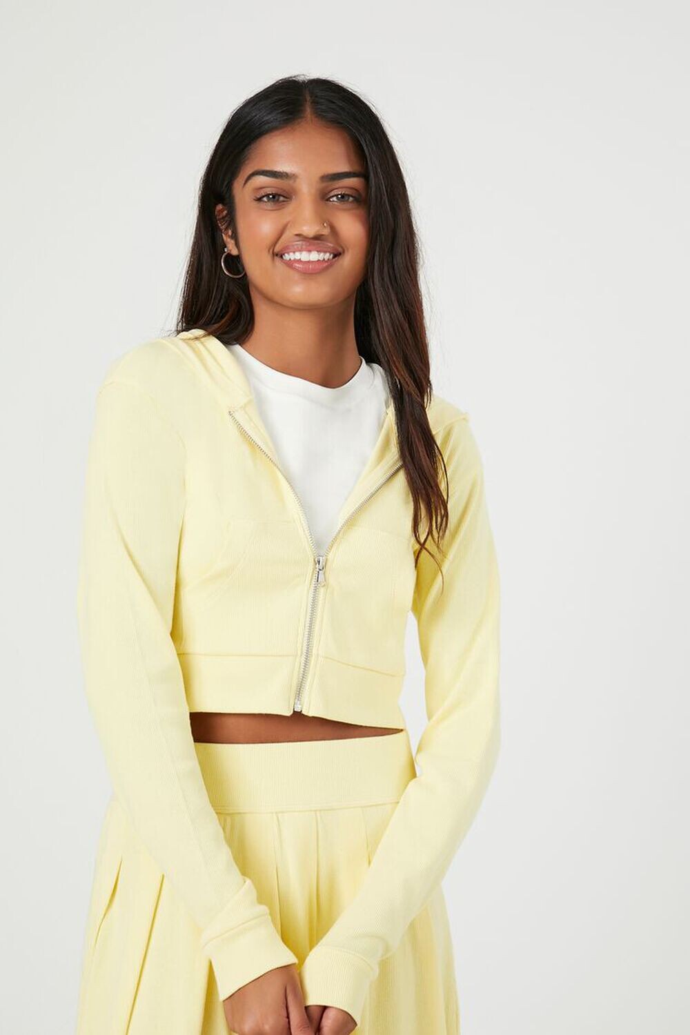 

Укороченная толстовка на молнии Forever 21, желтый