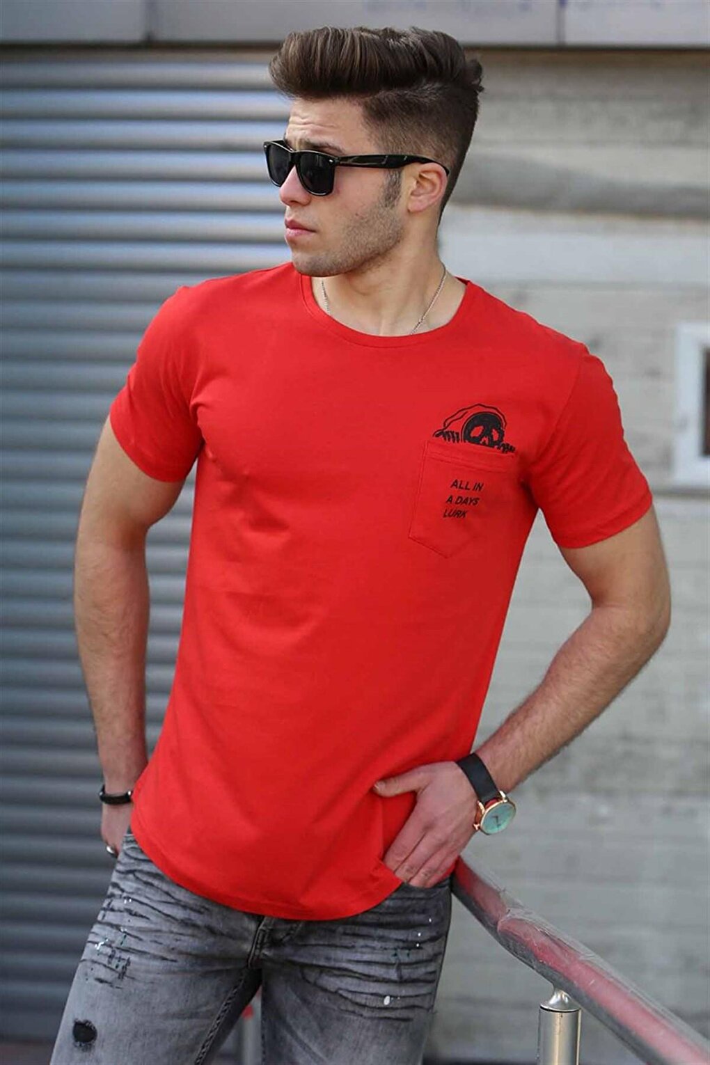 Красная мужская футболка с карманами 4492 MADMEXT