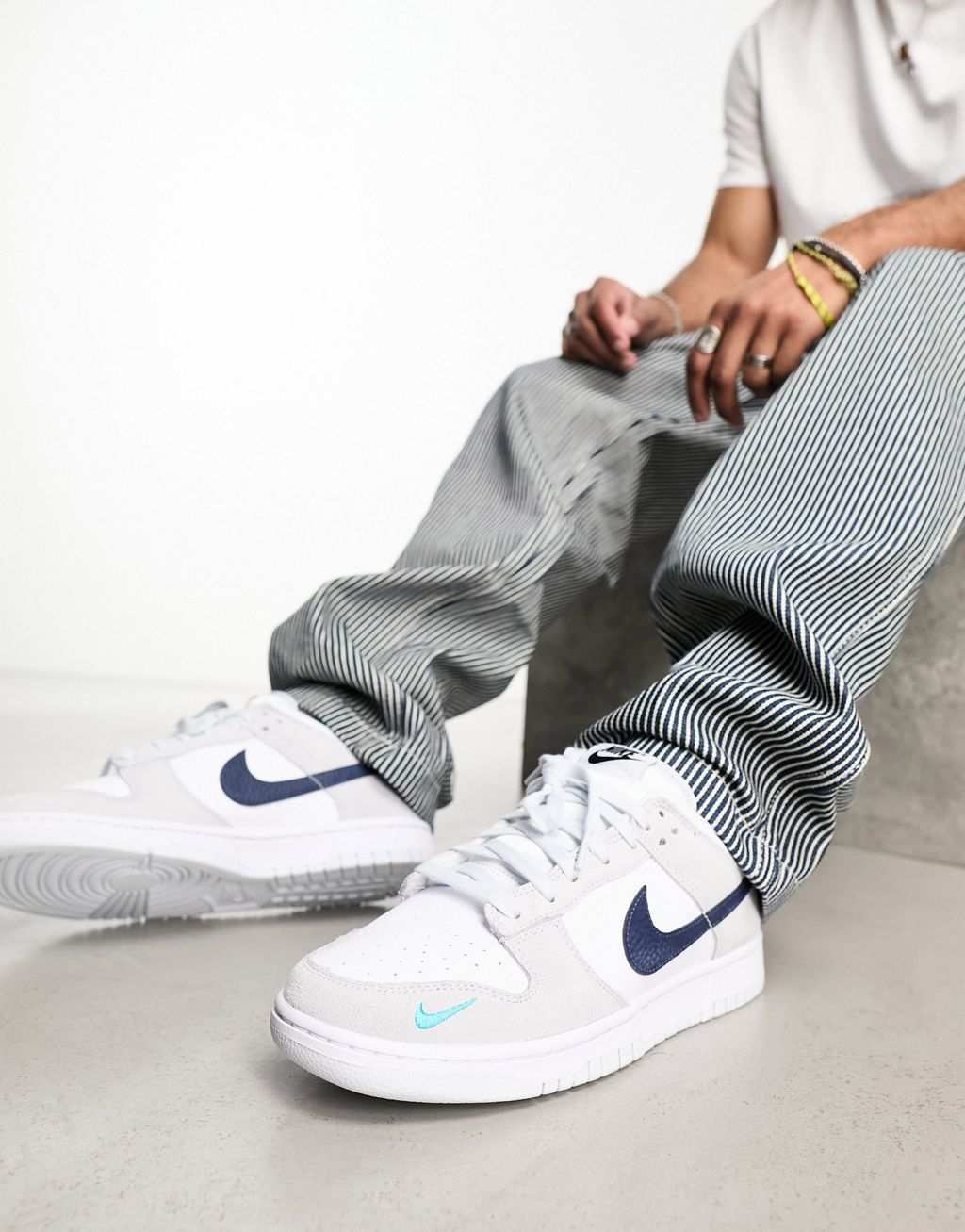 

Серые и темно-синие кроссовки в стиле ретро Nike Dunk Low