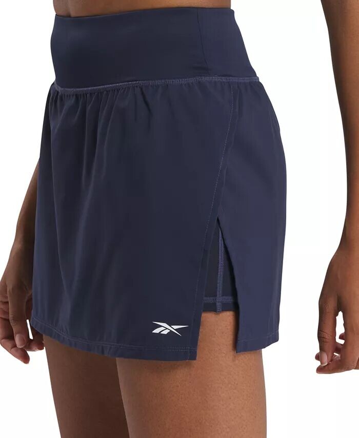 

Женские шорты со шлейфом в фирменном стиле Reebok, синий