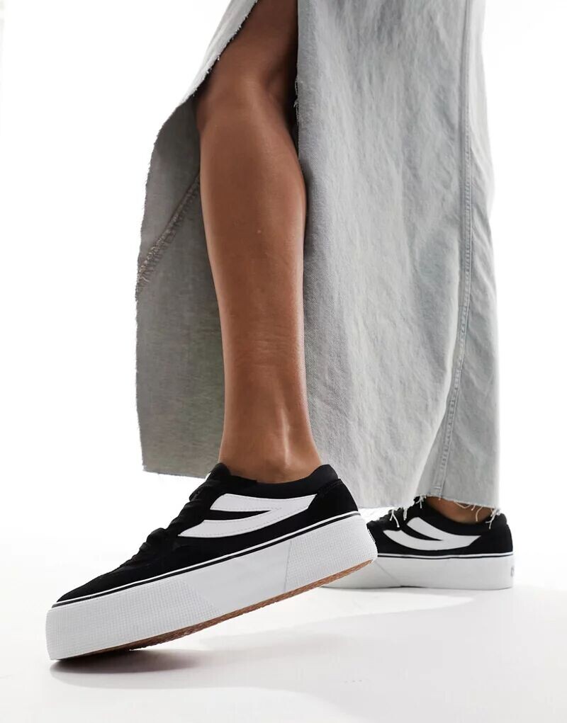 

Черные кроссовки Superga на плоской подошве на платформе