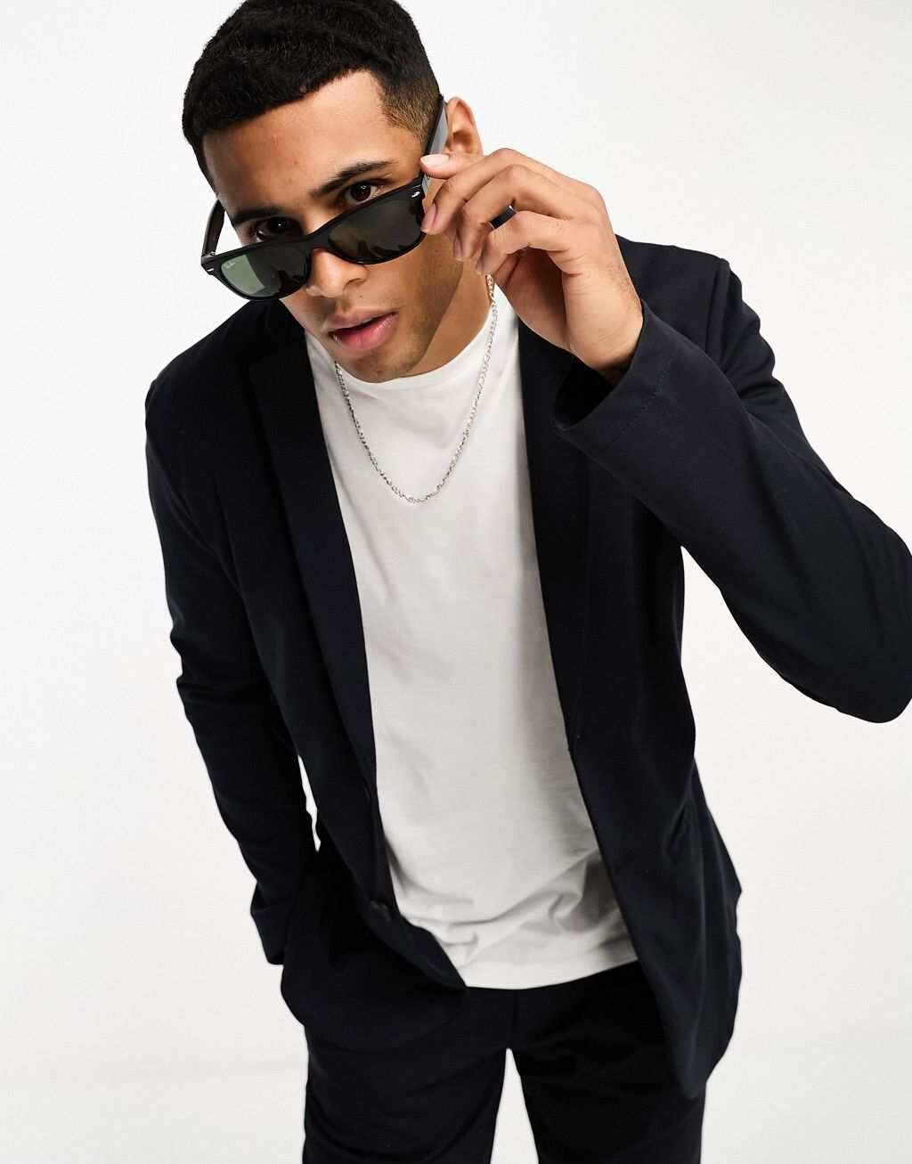 

Темно-синий пиджак из джерси приталенного кроя Jack & Jones Premium с узкими брюками