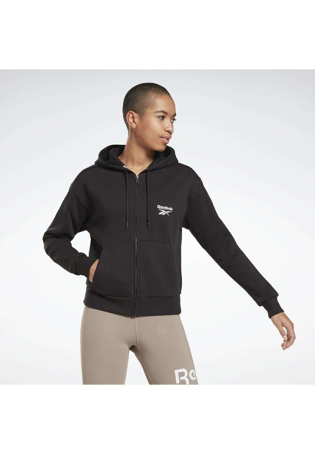 

Толстовка Reebok, черный